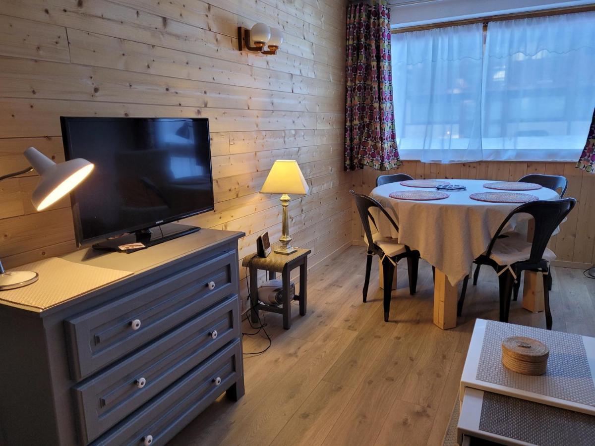Апартаменти Studio 4 Personnes Equipe Wifi Бессан Екстер'єр фото